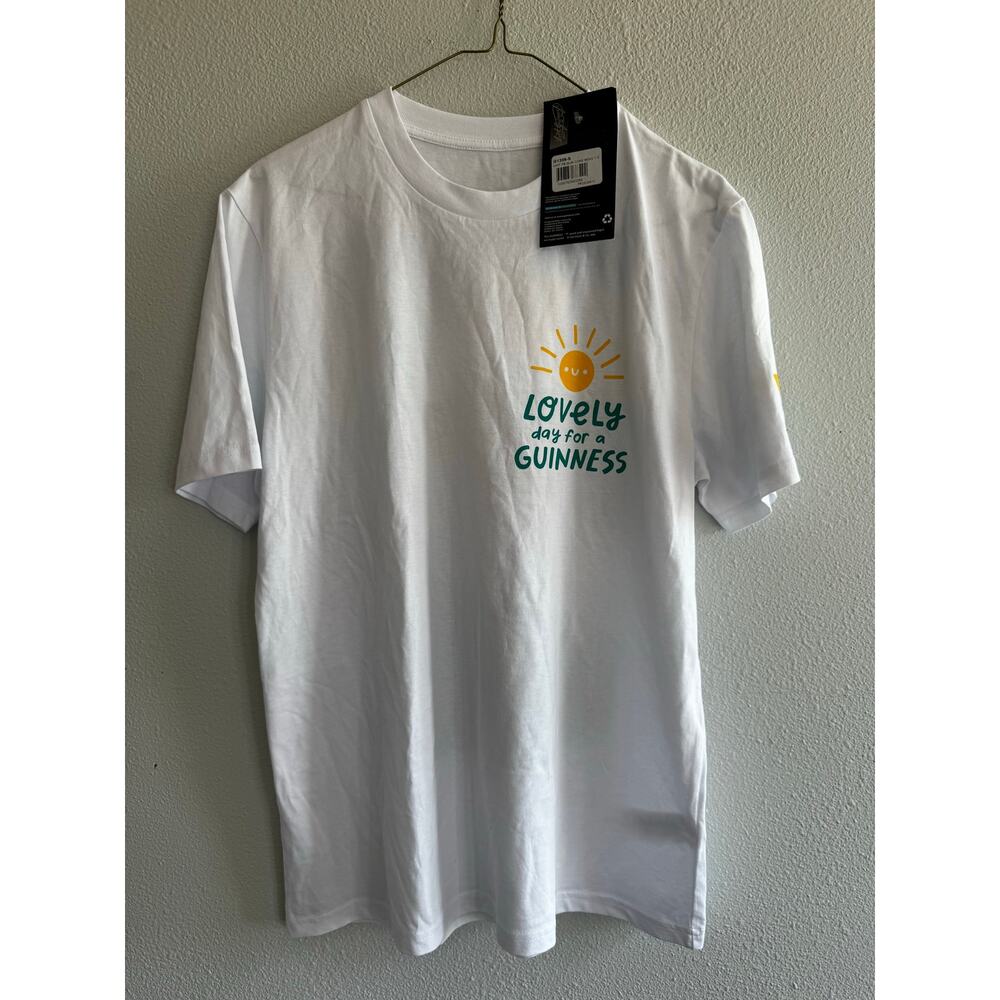 Lovely day for a Guinness logo men’s T-shirt size small